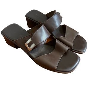Y2K square heel sandal
